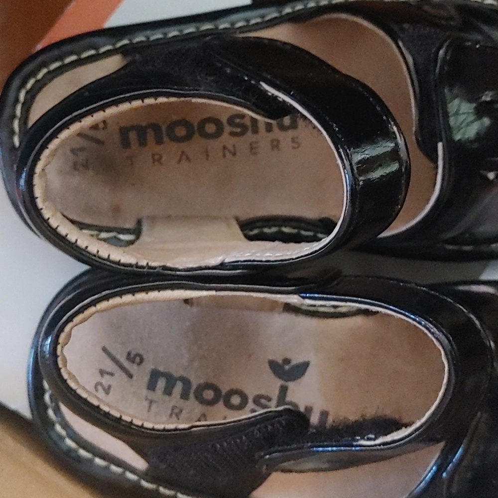 Sandals - Picture 6 of 6